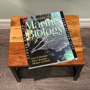 The image shows "A Photographic Atlas of Marine Biology" by Gary D. Wisehart